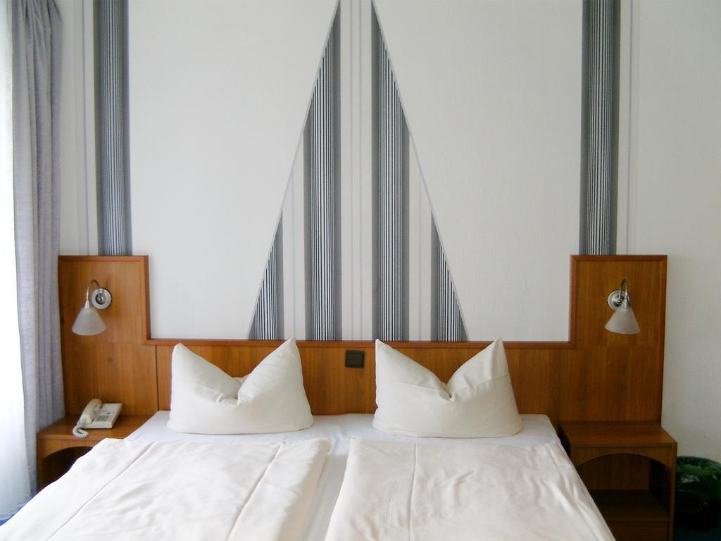 Hotel Sembziner Hof Klink Zimmer foto