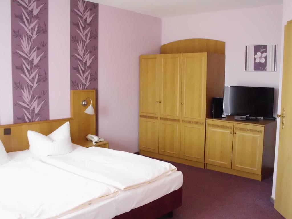 Hotel Sembziner Hof Klink Zimmer foto