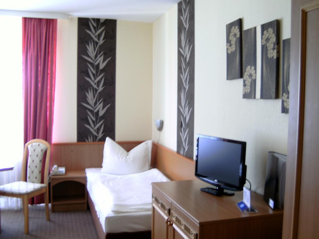 Hotel Sembziner Hof Klink Zimmer foto